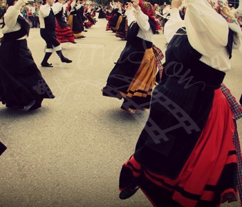 Aprender a Bailar la Muñeira